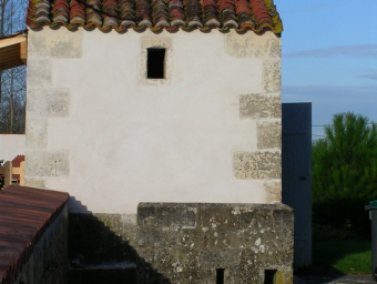 3-batiment toilettes publiques